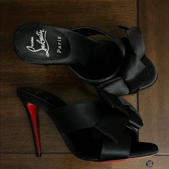 Christian Louboutin Elegant Black Satin Heels - Picture 2 of 2